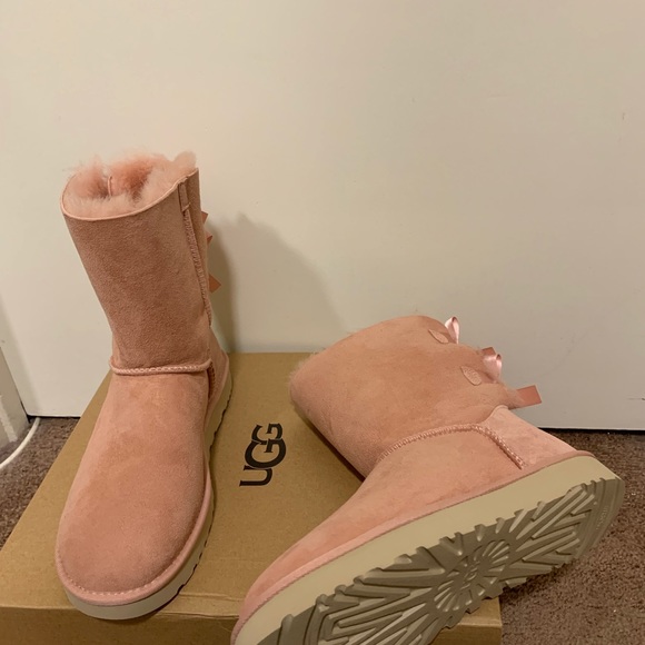 NIB UGG Bailey Bow II Boots - Picture 2 of 5